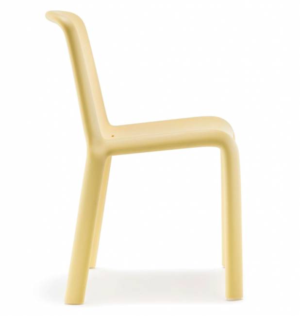 Стул пластиковый детский Snow Junior желтый 420х450х625 мм